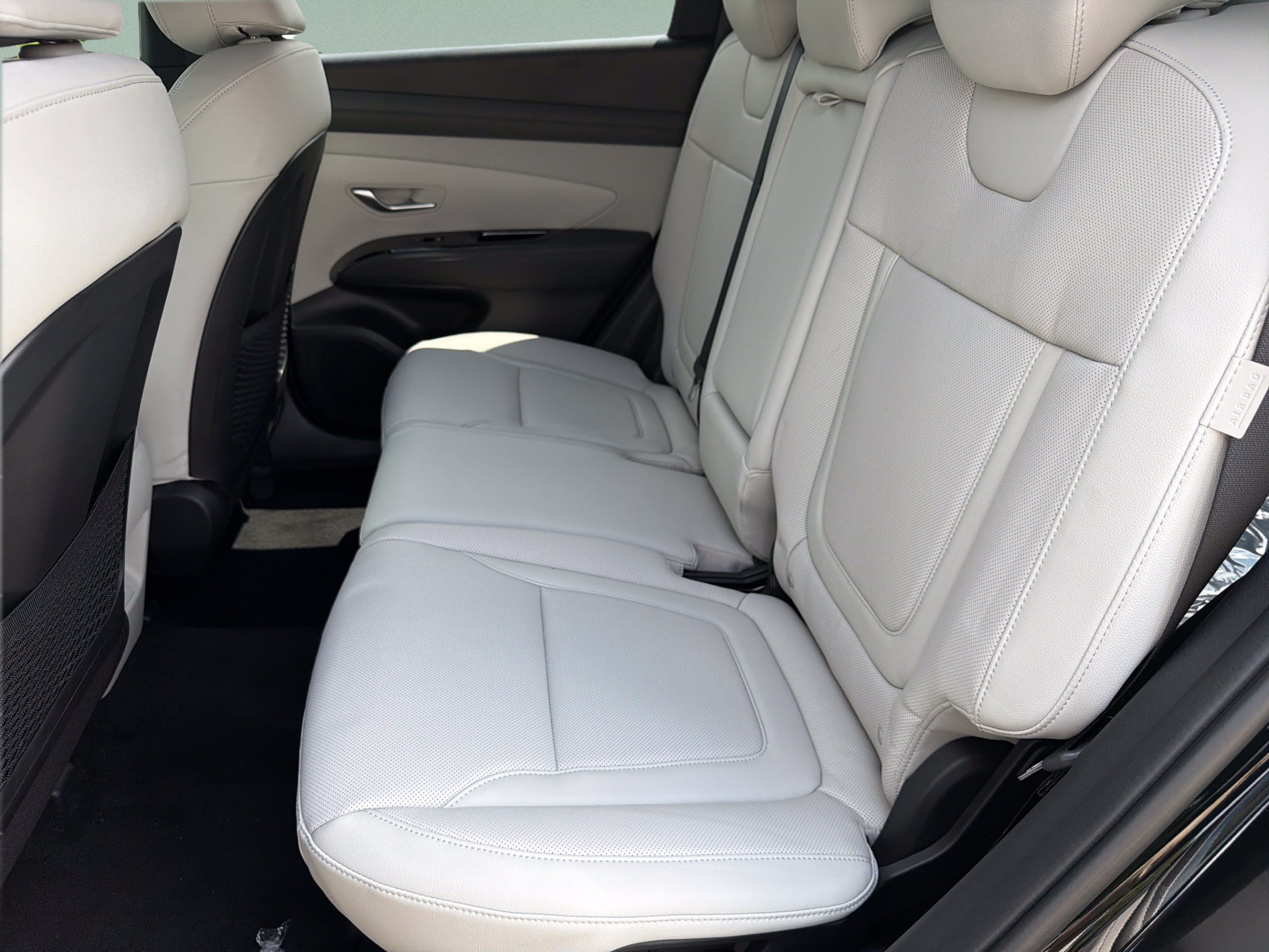 New 2026 Hyundai Tucson Limited FWD image 27