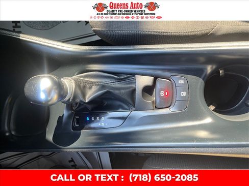 Used 2019 Toyota C-HR LE FWD image 16