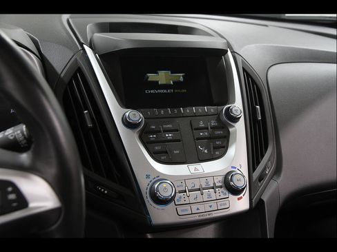 Used 2017 Chevrolet Equinox Premier w/ Enhanced Convenience Package AWD/4WD image 9