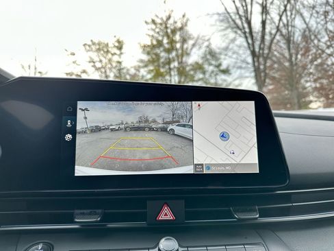 Certified 2025 Hyundai Elantra SEL image 58