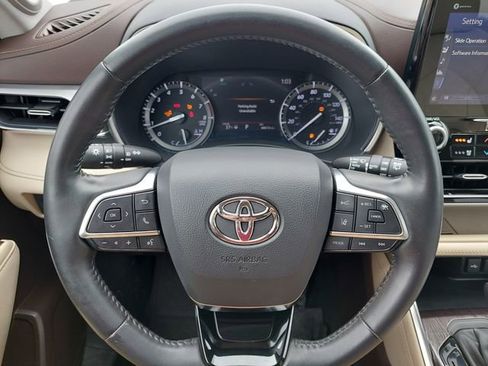 Used 2021 Toyota Highlander Platinum image 38