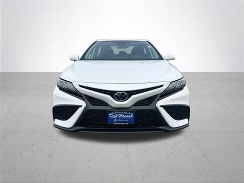 Used 2023 Toyota Camry SE w/ Cold Weather Package FWD image 3
