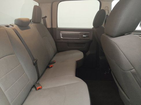 Used 2022 RAM 1500 Classic SLT RWD image 19