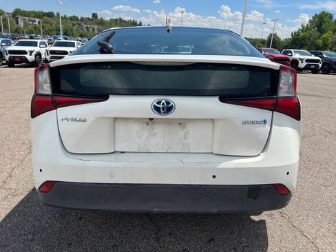 Used 2022 Toyota Prius LE FWD image 5