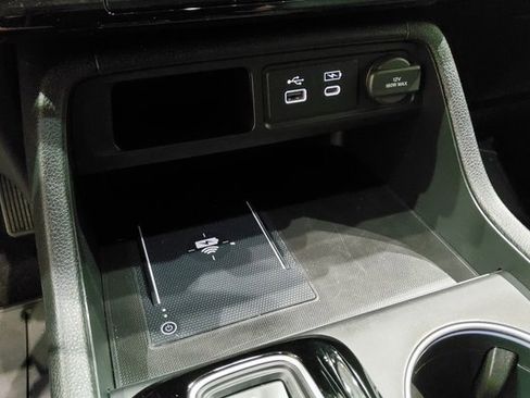 Used 2023 Honda Pilot Touring image 29