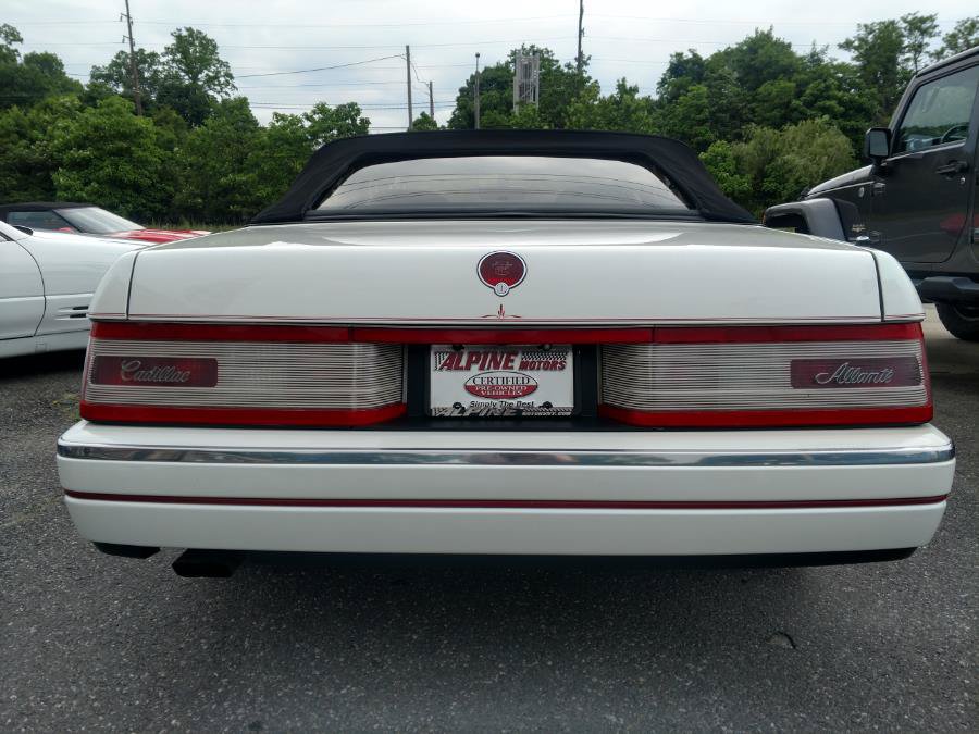 Used 1990 Cadillac Allante FWD image 22