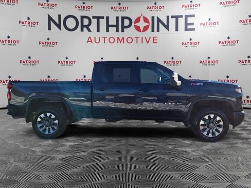 Used 2024 Chevrolet Silverado 2500 Custom w/ Custom Value Package image 8