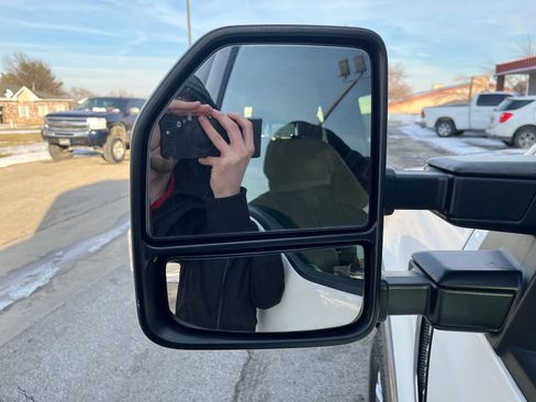 Used 2022 Ford F250 Lariat w/ Chrome Package image 38