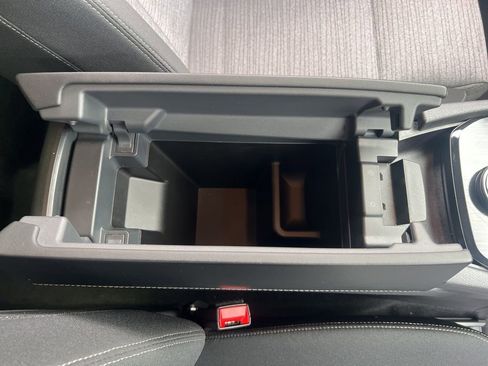 Certified 2023 Nissan Rogue SV image 24