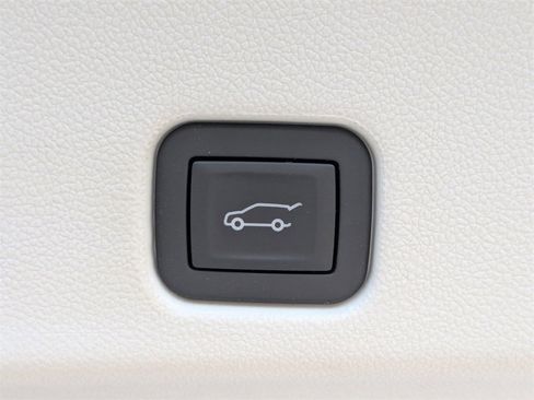 New 2026 Buick Enclave Avenir w/ Super Cruise Package image 13