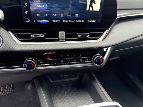 New 2026 Chevrolet Equinox LT w/ Convenience Package II FWD image 18