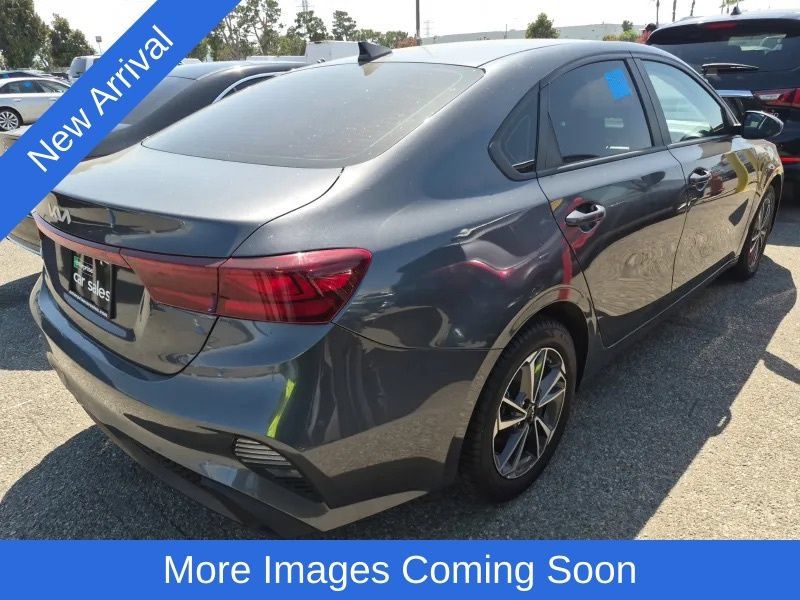 Used 2023 Kia Forte LXS FWD image 5