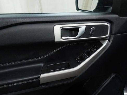 Used 2022 Ford Explorer XLT w/ Equipment Group 202A image 24