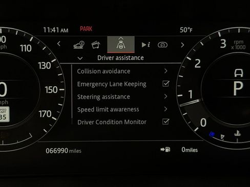 Used 2020 Land Rover Range Rover Evoque R-Dynamic SE image 11