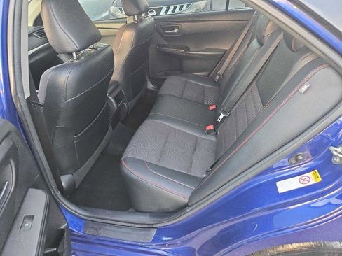 Used 2016 Toyota Camry SE image 18