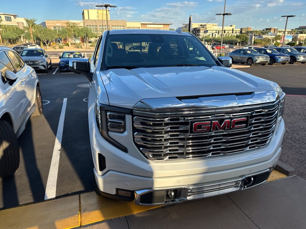 Used 2026 GMC Sierra 1500 Denali w/ Technology Package AWD/4WD image 2