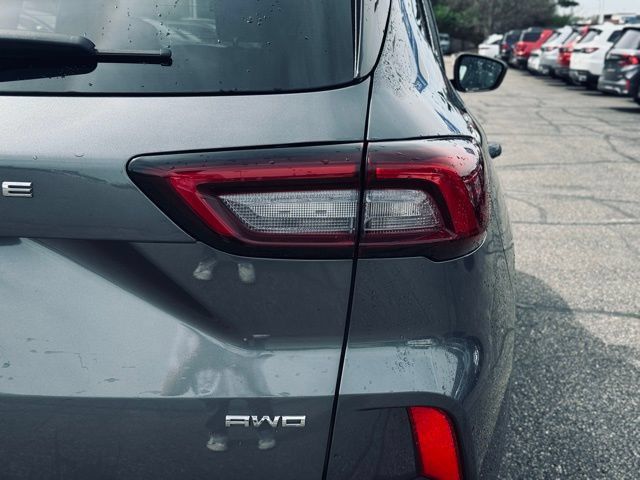 Used 2024 Ford Escape ST-Line w/ Tech Pack #1 AWD/4WD image 8