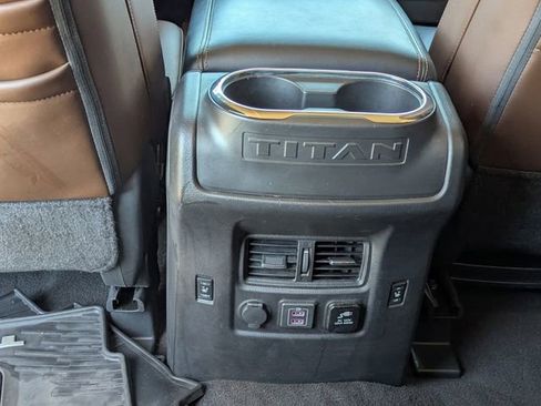 Used 2019 Nissan Titan Platinum Reserve image 21