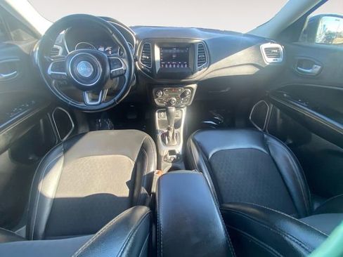 Used 2018 Jeep Compass Latitude w/ Popular Equipment Group image 10