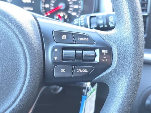 Used 2017 Kia Sorento LX image 26