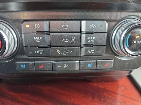 Used 2015 Ford F150 King Ranch w/ Equipment Group 601A Luxury AWD/4WD image 29