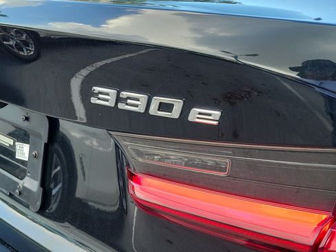 Used 2023 BMW 330e w/ Premium Package RWD image 5
