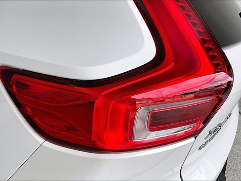 New 2026 Volvo XC40 B5 Plus w/ Protection Package Premier AWD/4WD image 30