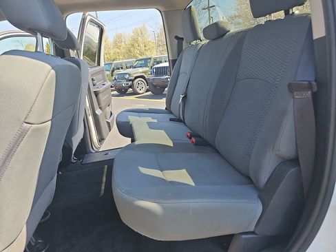 Used 2017 RAM 2500 Tradesman w/ Chrome Appearance Group AWD/4WD image 13