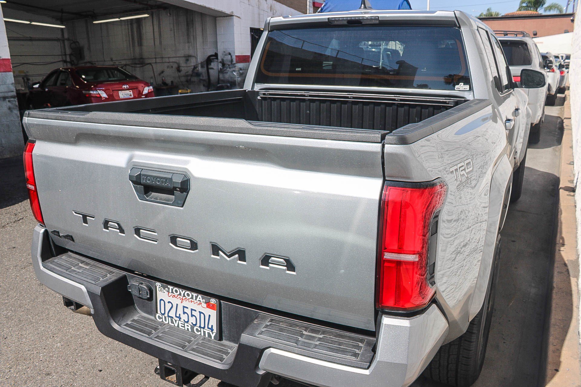 Certified 2025 Toyota Tacoma TRD Sport AWD/4WD image 16