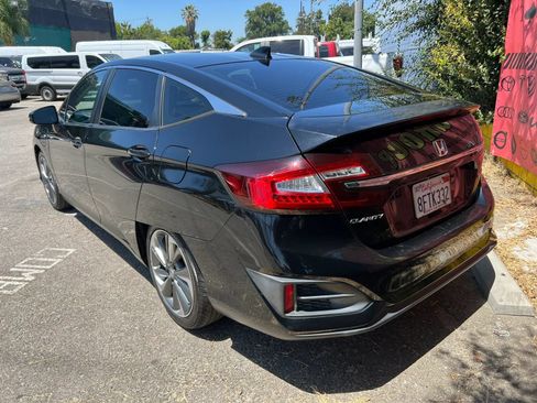 Used 2018 Honda Clarity Plug-In Hybrid image 6
