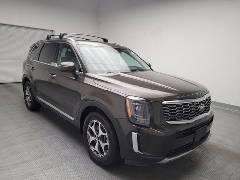 Used 2020 Kia Telluride EX FWD image 13