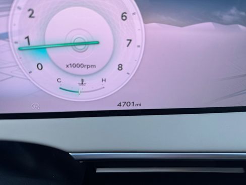 Used 2026 Genesis GV70 2.5T Select image 11