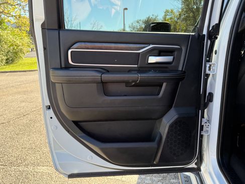 Used 2024 RAM 3500 Big Horn image 22