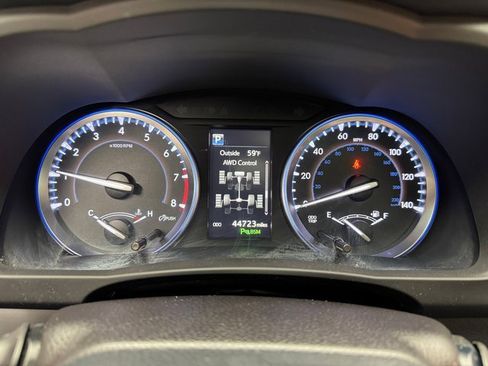 Used 2019 Toyota Highlander AWD V6 image 15