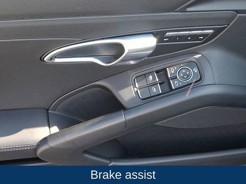 Used 2022 Porsche 718 Boxster S image 19