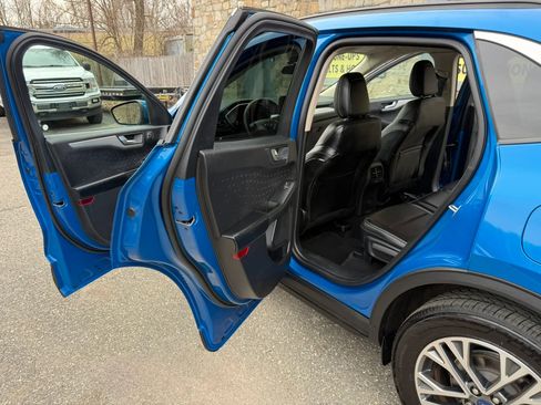 Used 2020 Ford Escape SEL image 24