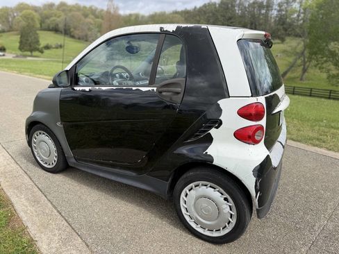 Used 2013 smart fortwo pure image 3