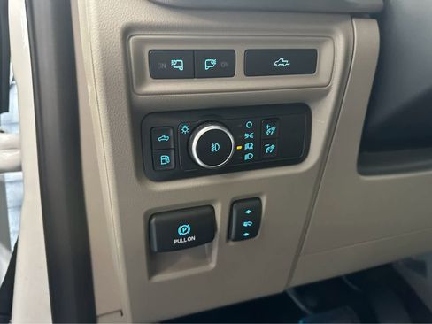 Used 2024 Ford F150 Platinum w/ Equipment Group 703A Plus image 29