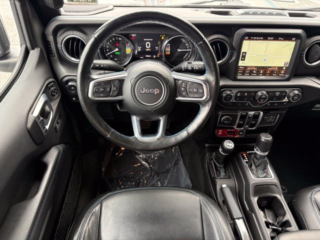 Used 2022 Jeep Wrangler Unlimited Rubicon 4xe w/ Cold Weather Group AWD/4WD image 18