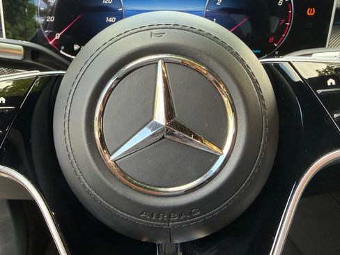 Used 2023 Mercedes-Benz S 580 4MATIC Sedan image 38