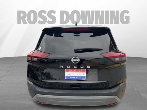 Used 2023 Nissan Rogue S image 5