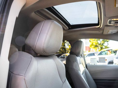 Certified 2024 Toyota Sienna XLE image 22