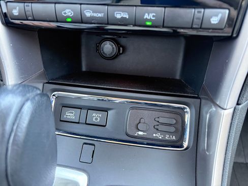 Used 2021 Subaru Ascent Limited w/ Technology Package AWD/4WD image 19