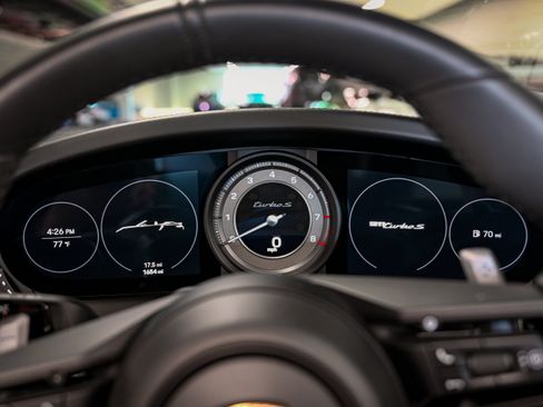 Used 2025 Porsche 911 Turbo S AWD/4WD image 19