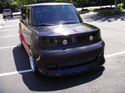 Used 2005 Scion xB FWD image 4