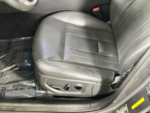 Used 2015 Hyundai Genesis 3.8 w/ Option Group 02 image 18