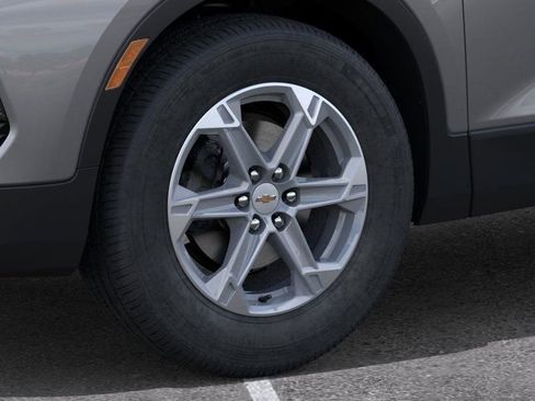 New 2025 Chevrolet Blazer LT image 9
