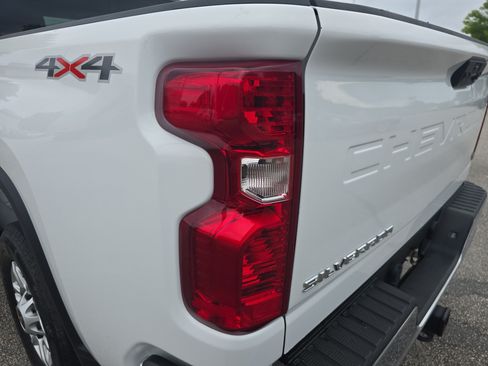 Used 2025 Chevrolet Silverado 2500 LT w/ Convenience Package AWD/4WD image 31