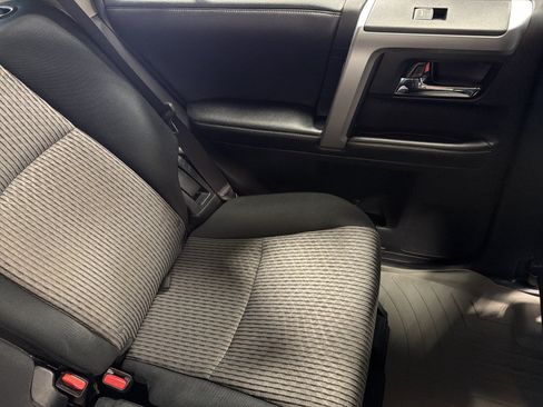 Used 2015 Toyota 4Runner SR5 AWD/4WD image 14