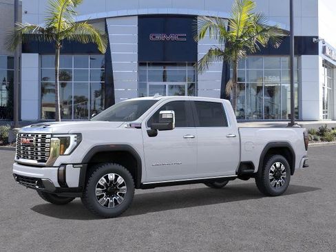 New 2026 GMC Sierra 2500 Denali w/ Denali Reserve Package AWD/4WD image 2